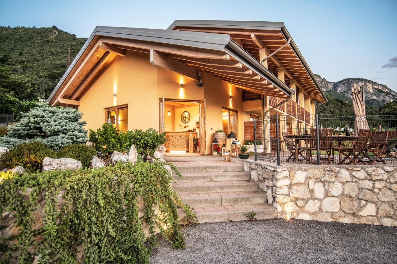 Agriturismo Al Maniero Trento Eksteriør bilde